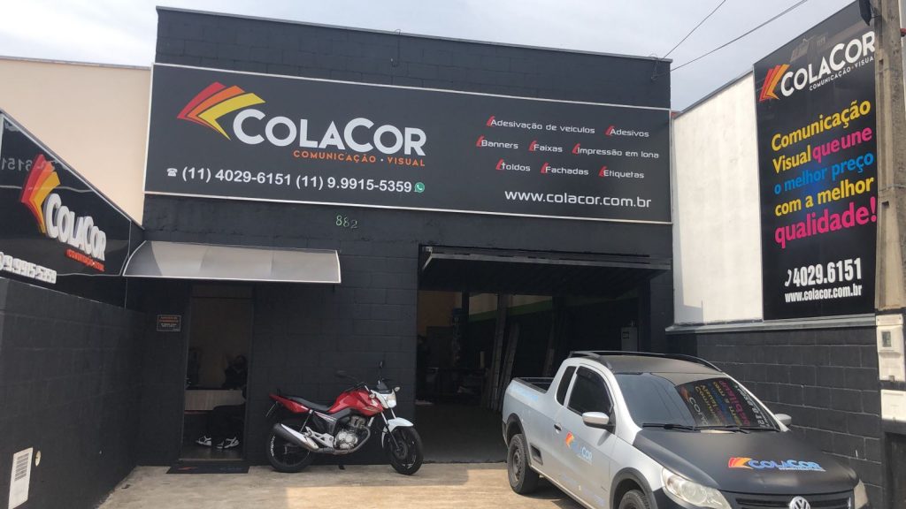 Fachada ColaCor Comunicação Visual